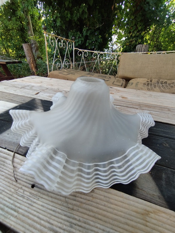 Abat jour verre dépoli drapé 