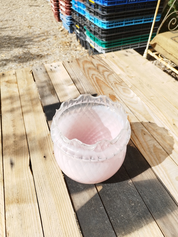 Abat jour vintage en verre rose 