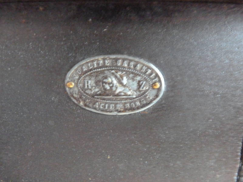 Ancien moulin à café Robert R.Z.