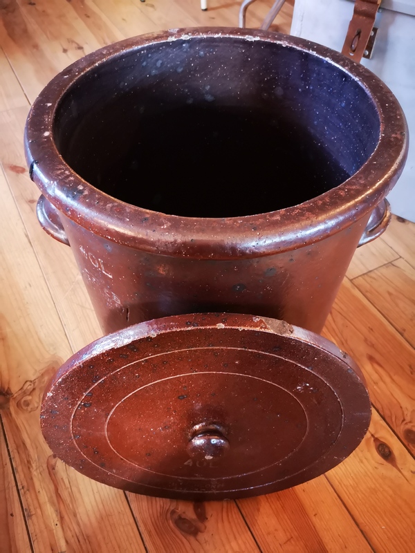 Ancien pot à choucroute grès 