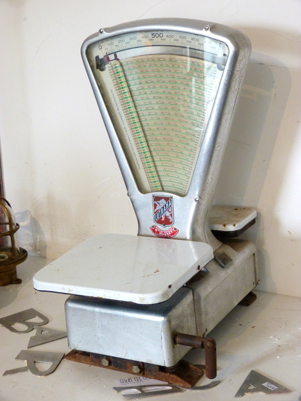 Ancienne balance d'épicerie