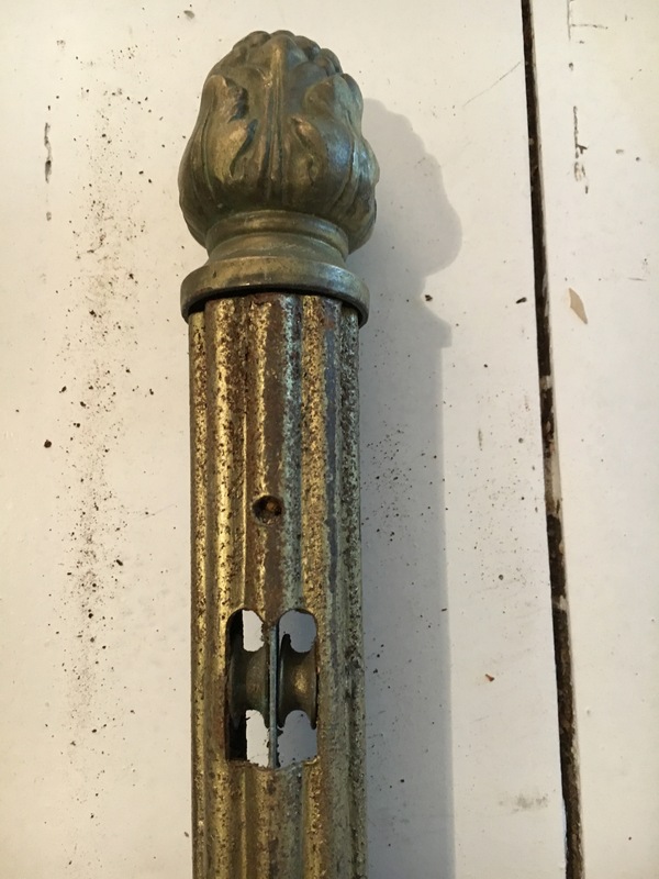 Ancienne tringle à rideaux de chateau 