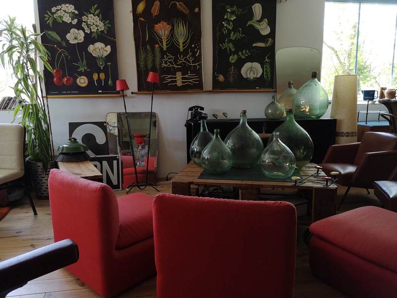 Anciennes affiches scolaires entoilées