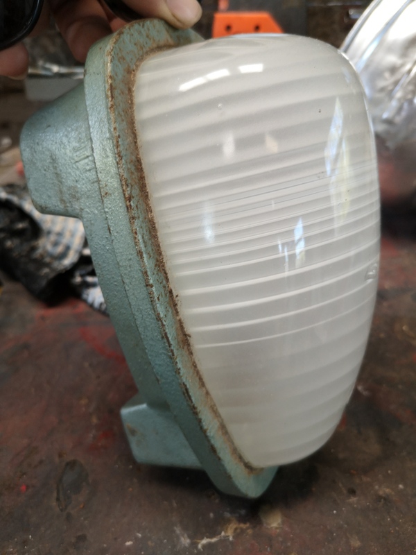 Applique marque Holophane