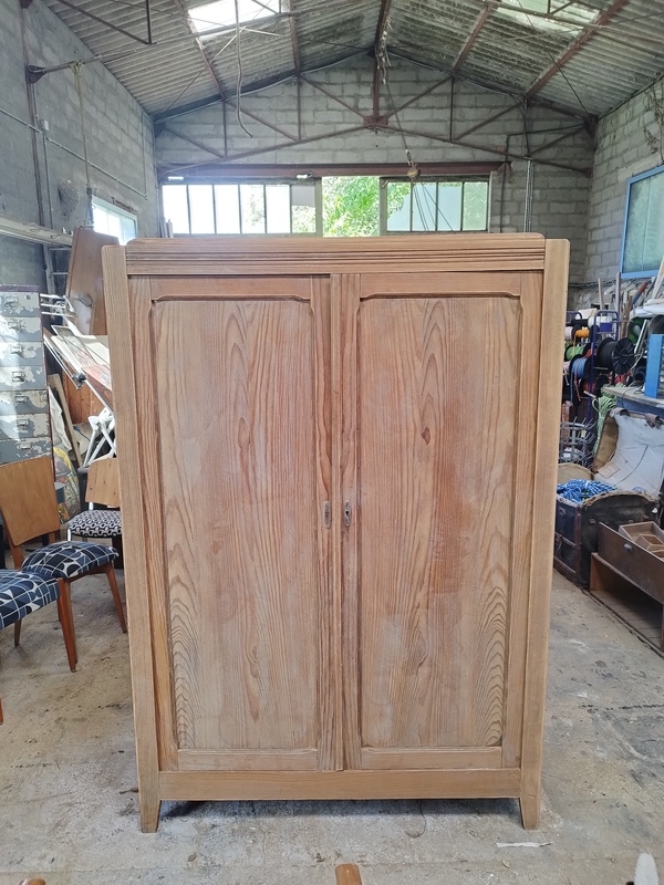 Armoire en pin