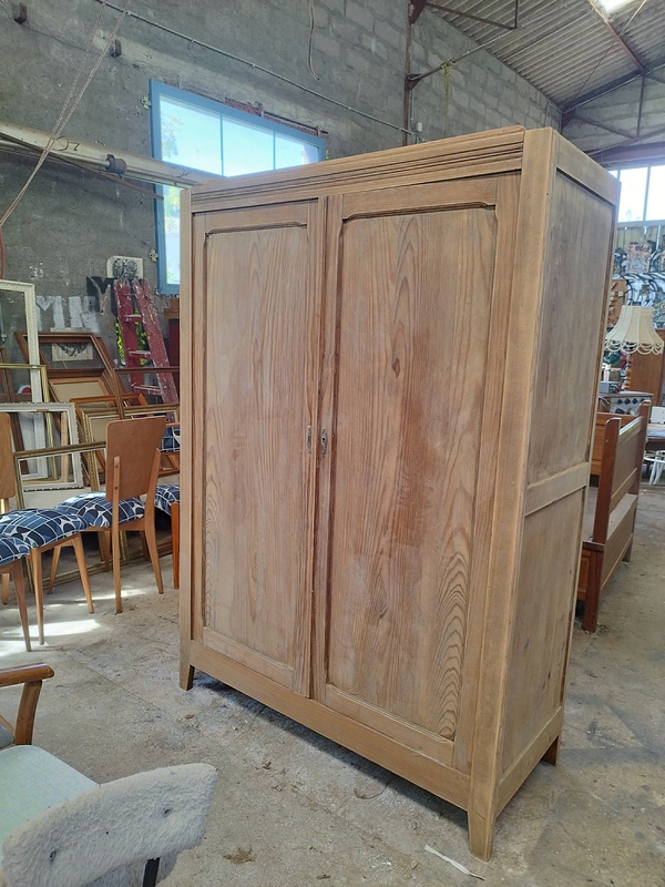 Armoire en pin