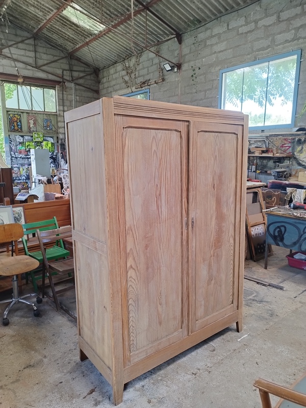 Armoire en pin