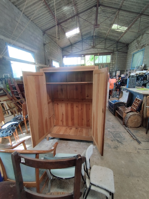 Armoire en pin