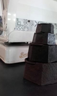 Balance de boucher et poids 