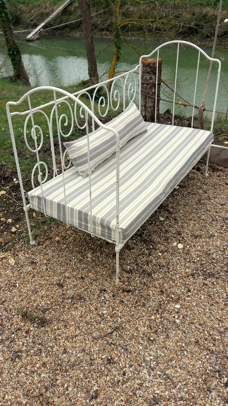 Banquette Lit En Fer Forge 1cm Brikbroc Brocante En Ligne Banquette Lit En Fer Forge 1cm Brikbroc Brocante En Ligne