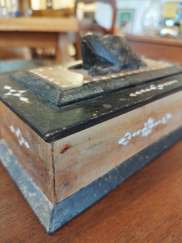 Boite en bois et nacre 