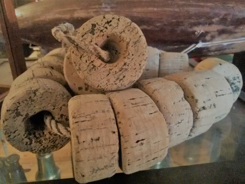 bouées anciennes en liège 