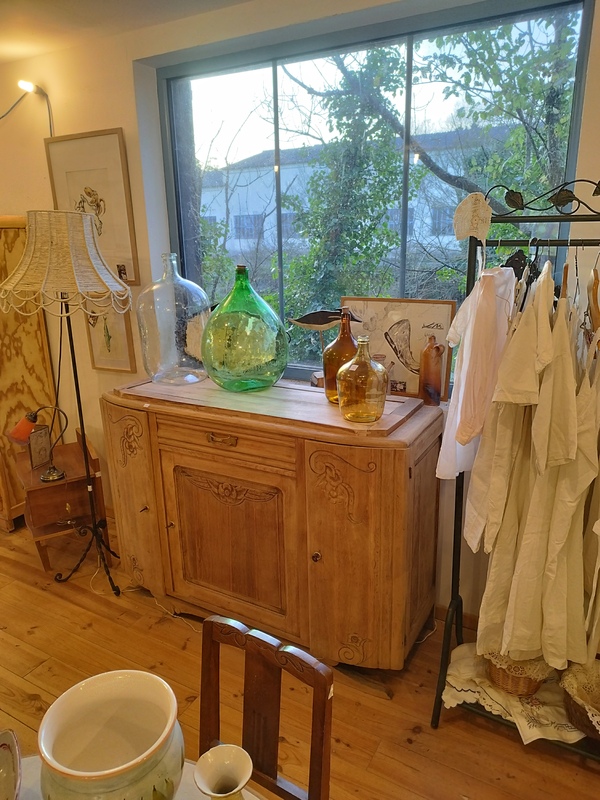 Buffet ancien poncé brut