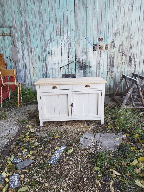 Buffet parisien ancien 