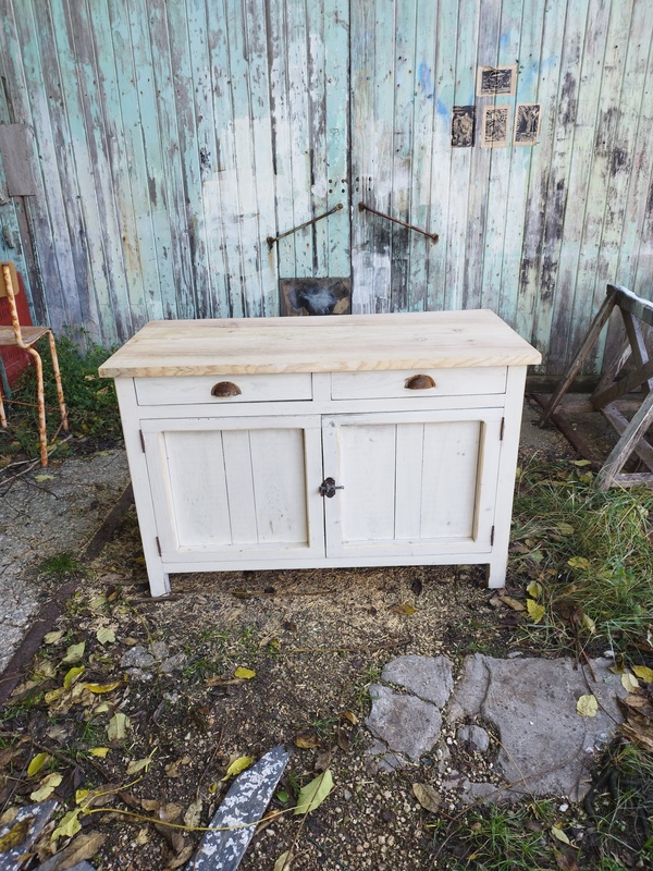 Buffet parisien ancien 