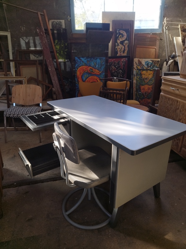 Bureau vntage Strafor 