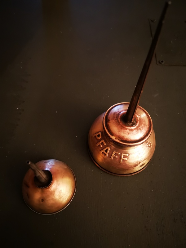 Burette machine à coudre Pfaff