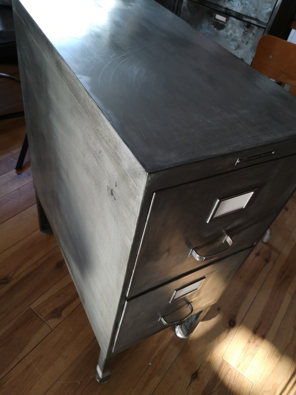 Caisson métal range dossiers