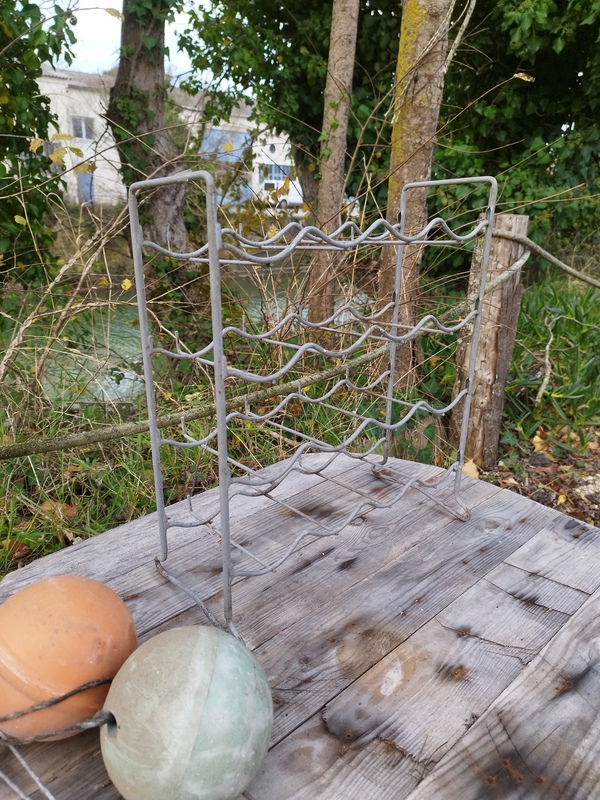 Casier 16 bouteille acier galvannisé 