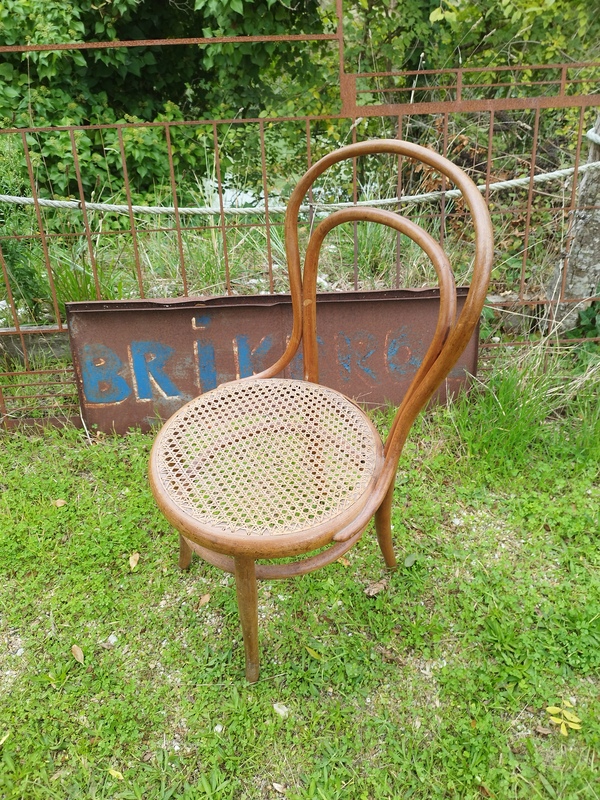 Chaise bistro en bois courbé