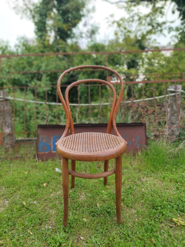 Chaise bistro en bois courbé