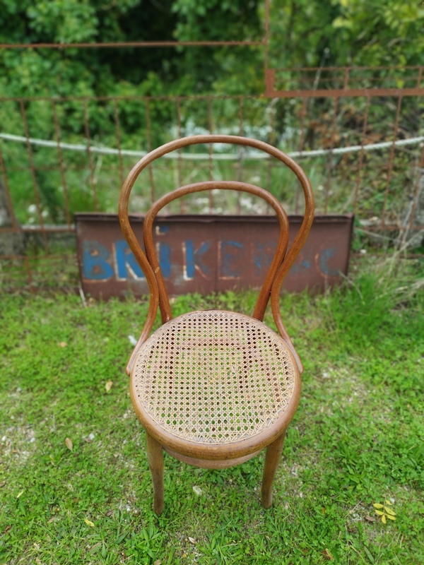 Chaise bistro en bois courbé