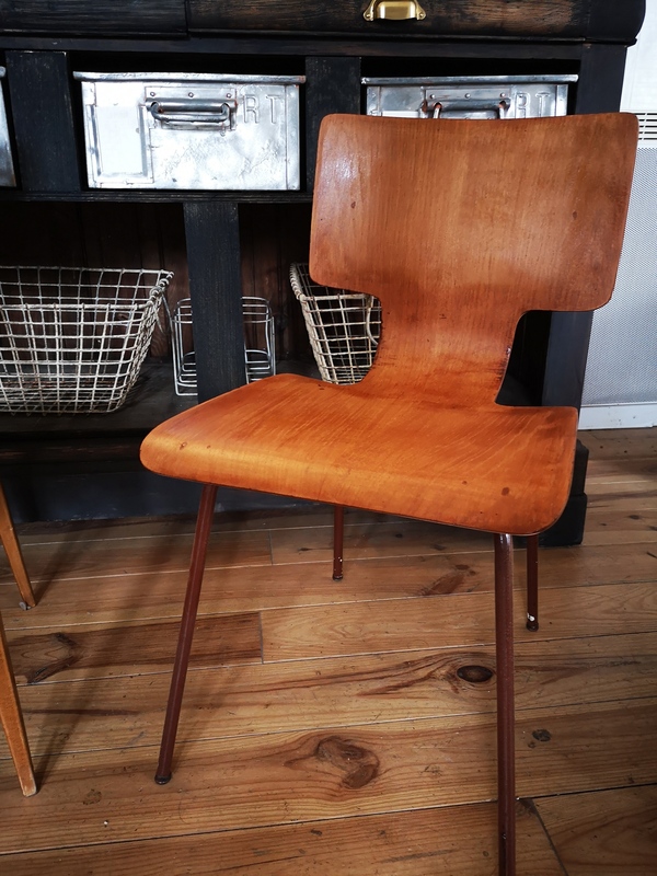 Chaise design marteau