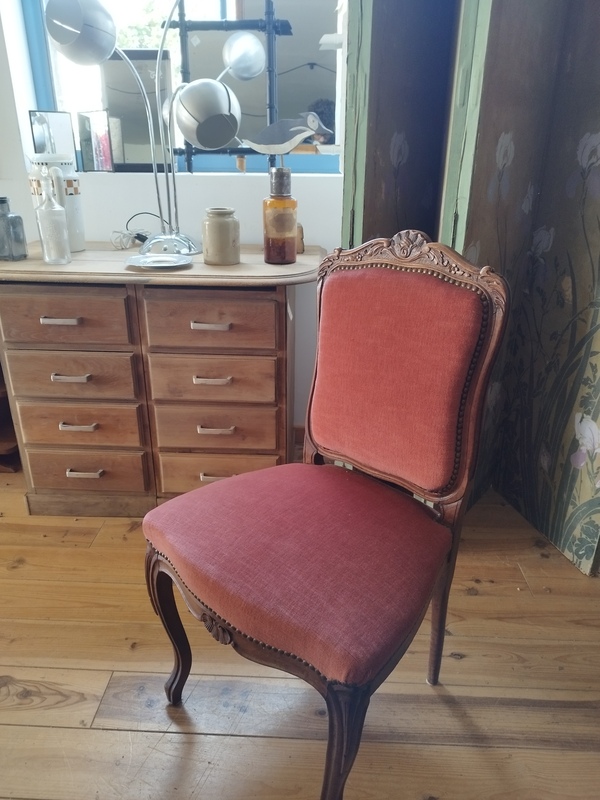 Chaise en velour rose