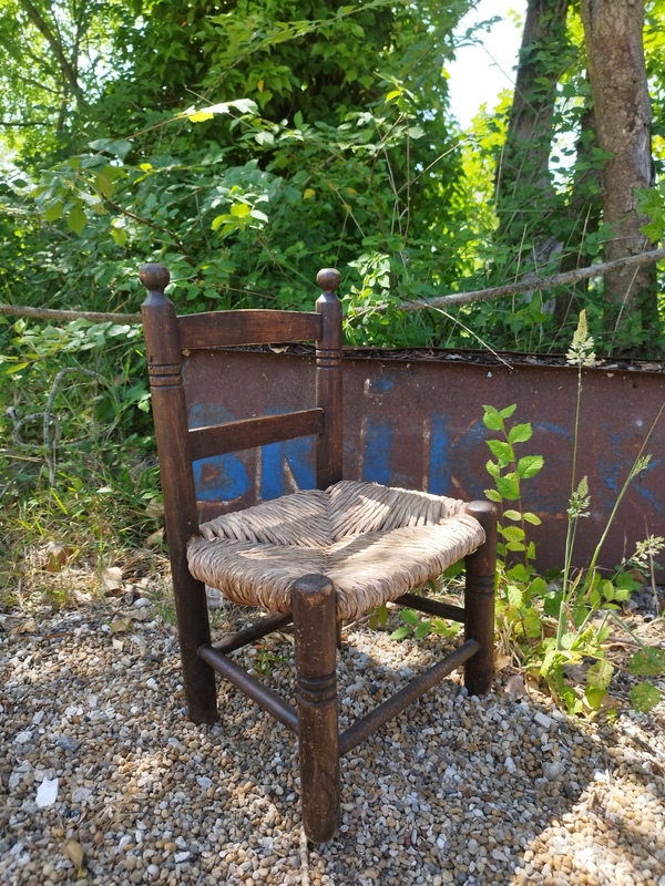 Chaise paillée enfant