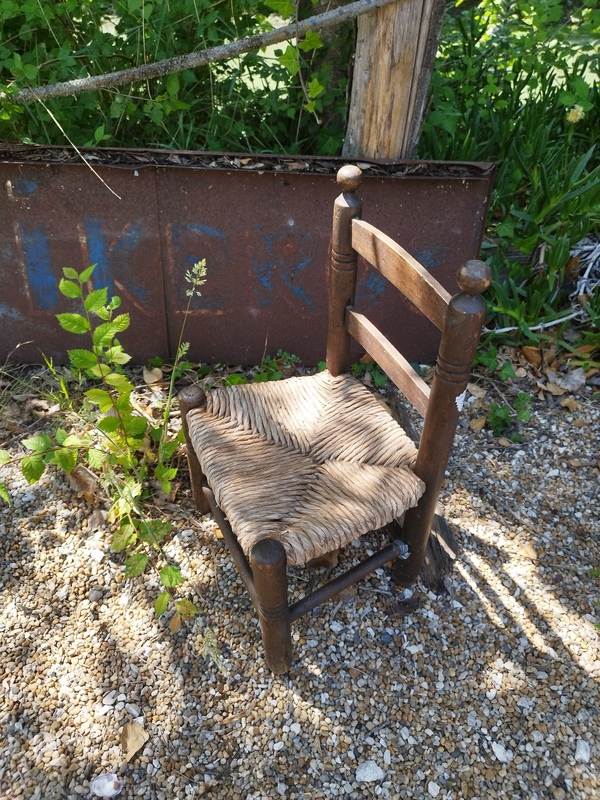 Chaise paillée enfant
