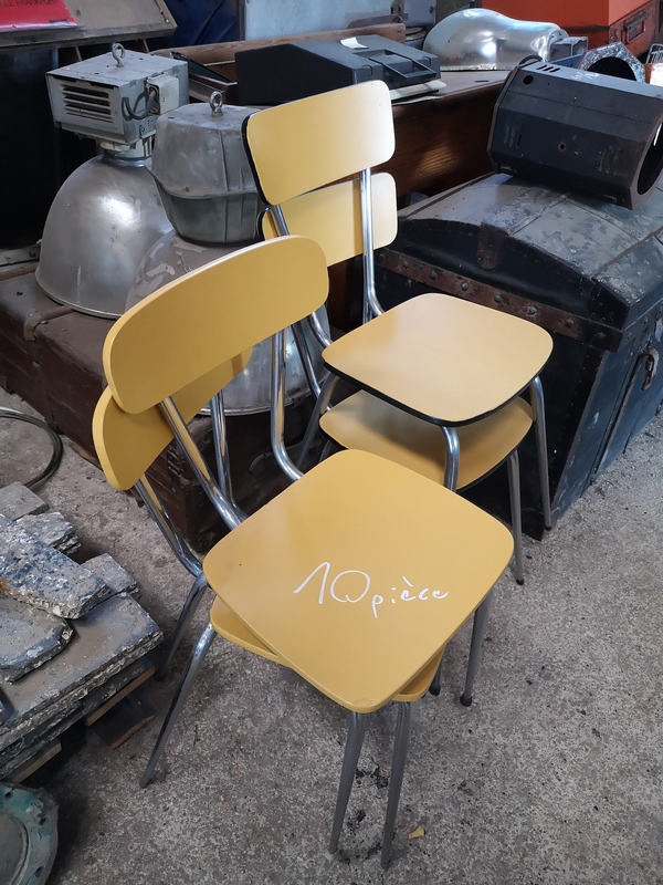 Chaises formica jaunes