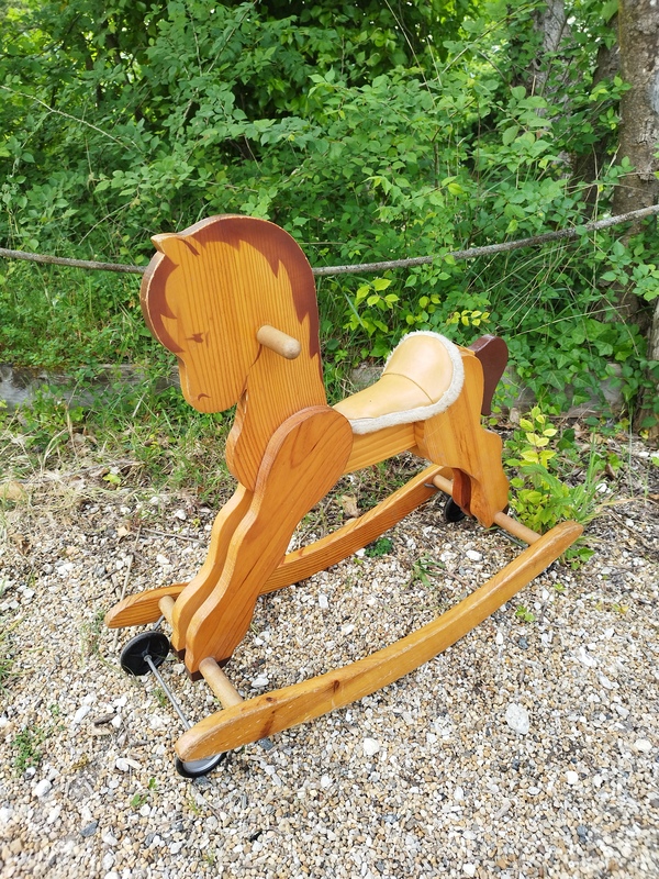 Cheval à bascule bois 70's