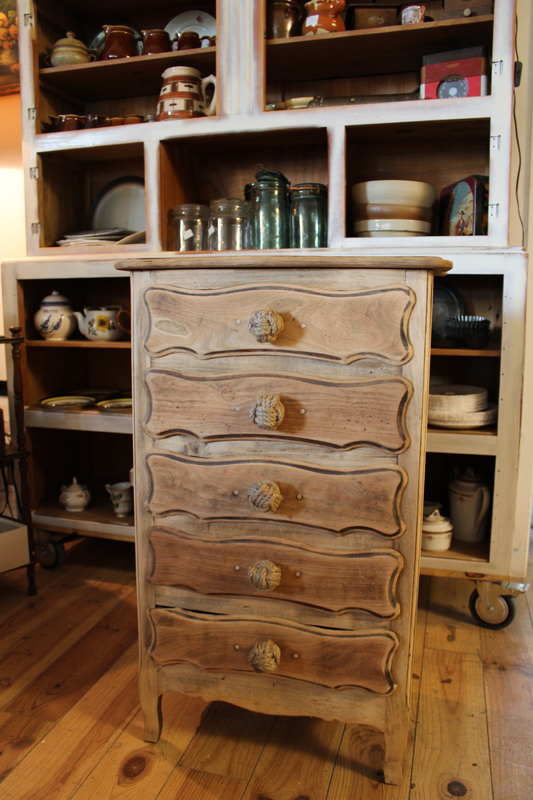 Chiffonnier vintage en bois