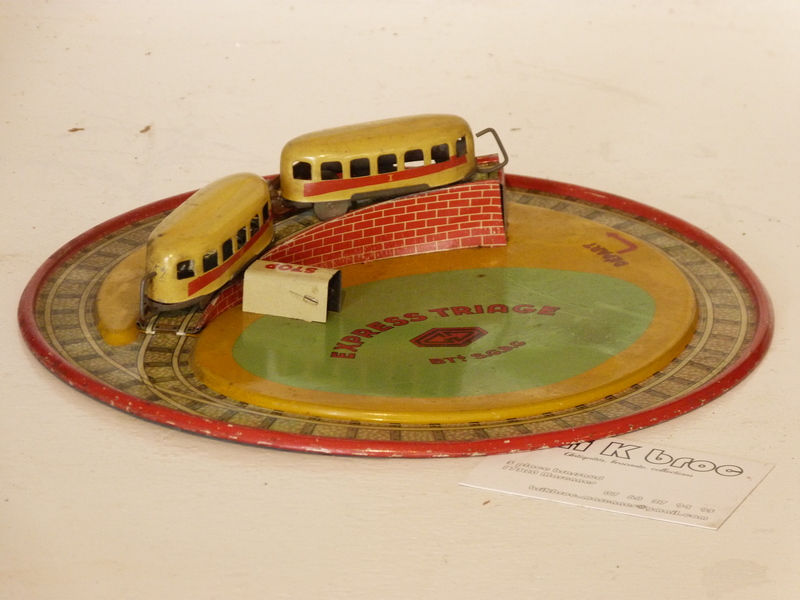 Circuit triage express train en tole