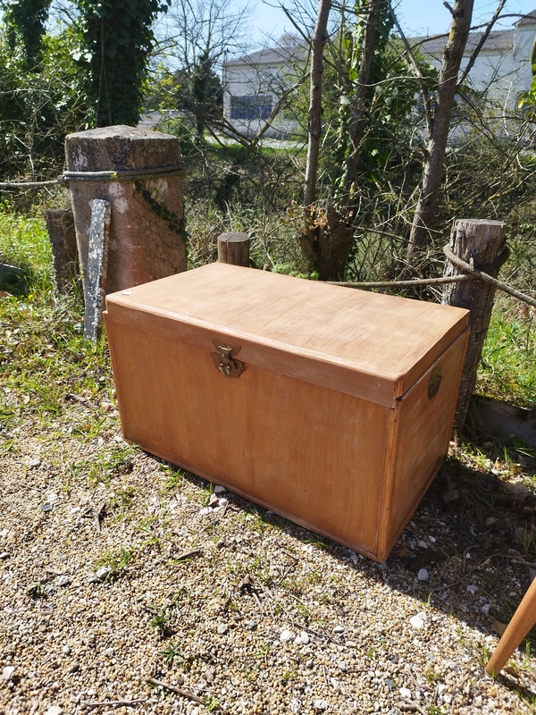 Coffre en bois 