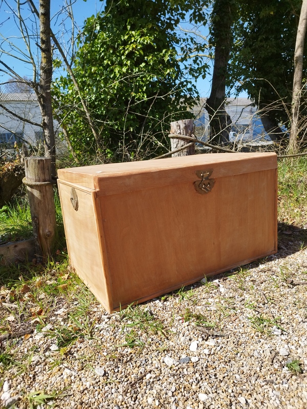 Coffre en bois 