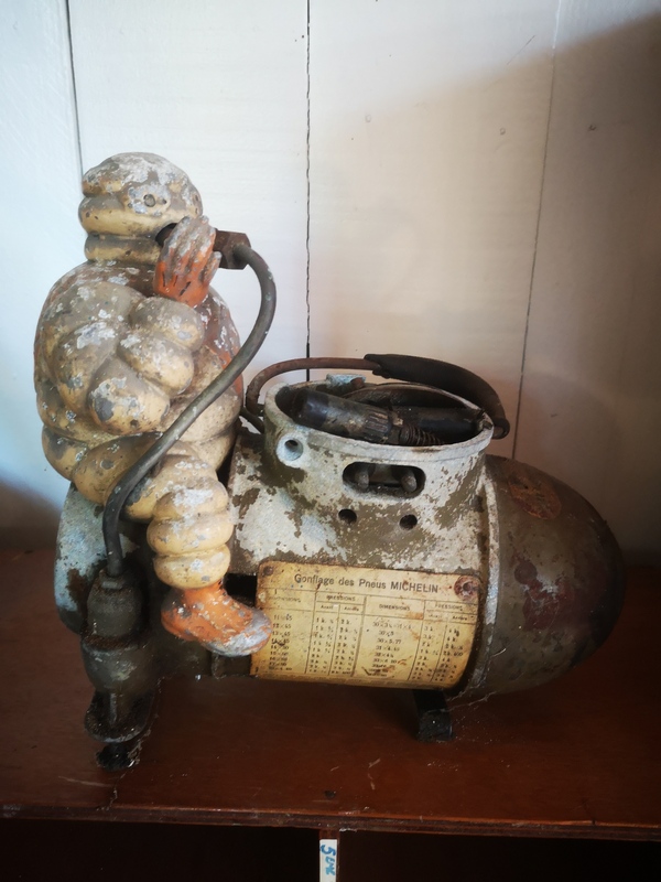 Compresseur Michelin années 30 orange