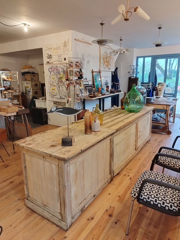 Comptoir de quincaillerie