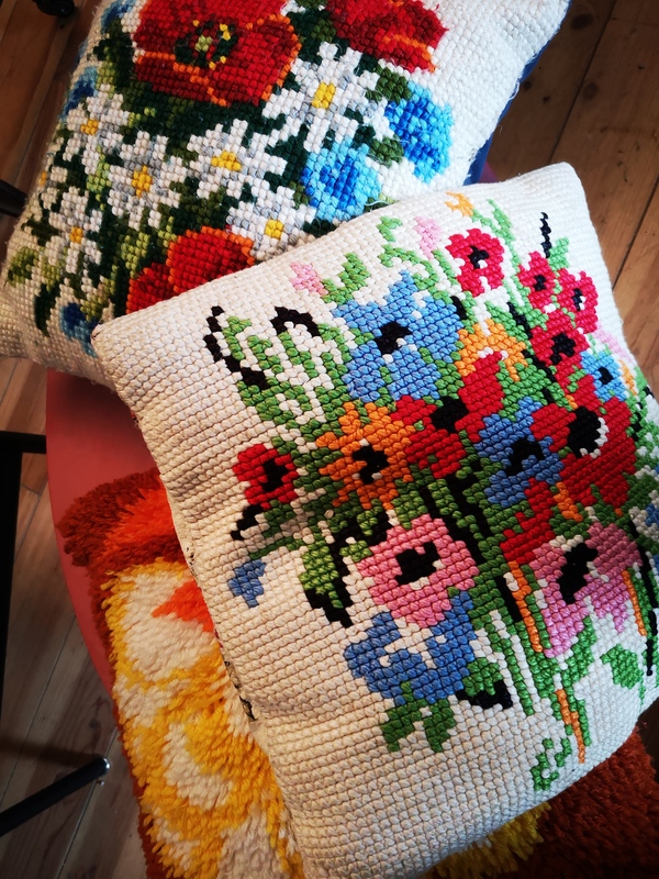Coussins au crochet vintage