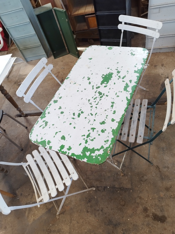 Ensemble salon de jardin ancien