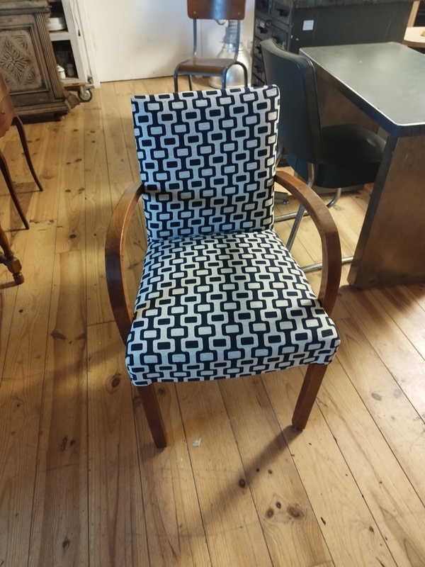 Fauteuil bridge tapissé dans notre atelier