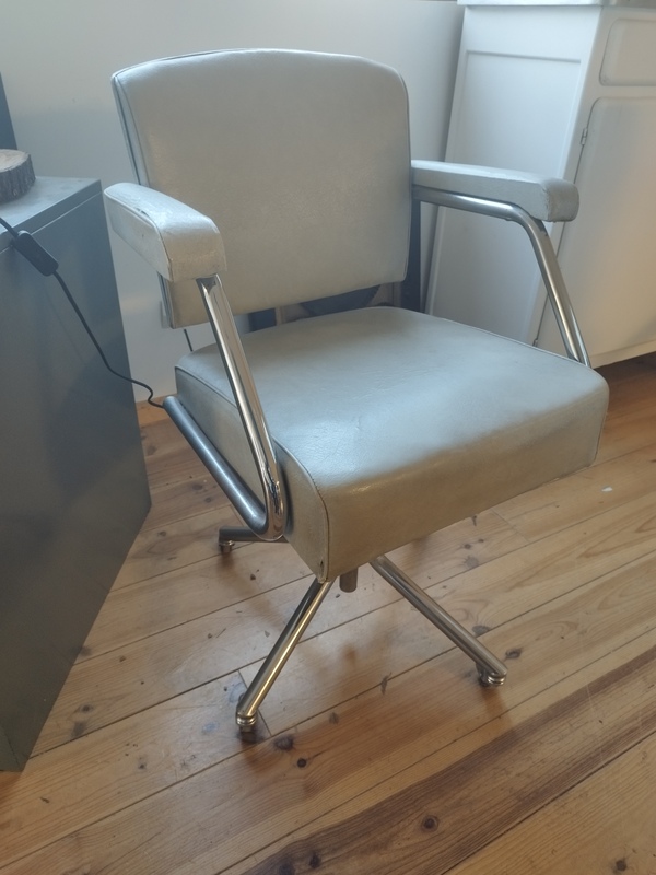 Fauteuil de bureau ancien 