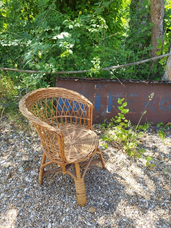 Fauteuil enfant rotin années 70