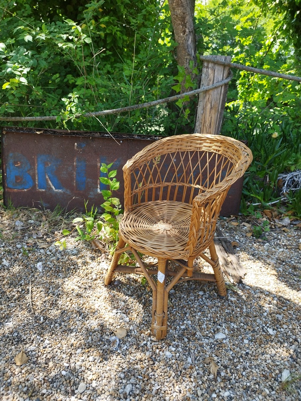 Fauteuil enfant rotin années 70