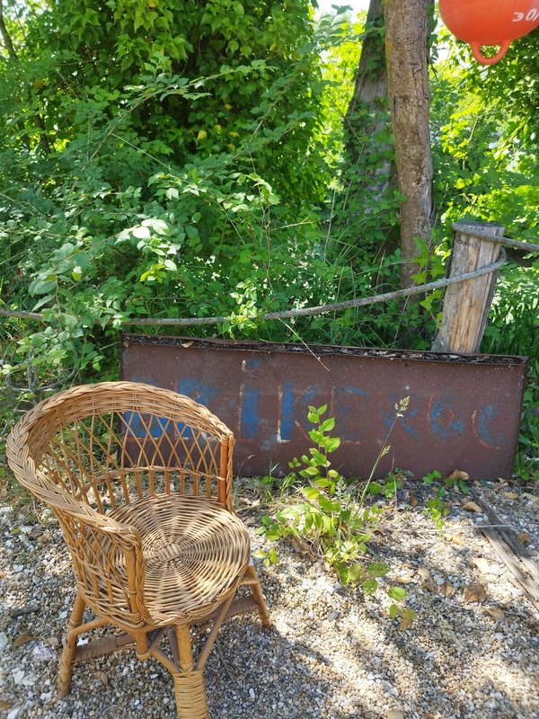 Fauteuil enfant rotin années 70