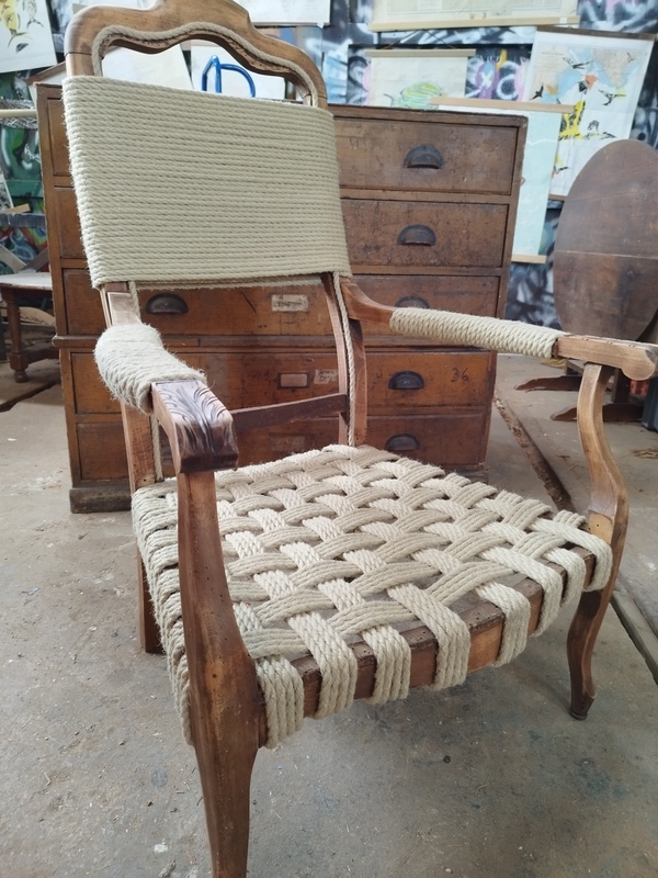 Fauteuil voltaire en corde 
