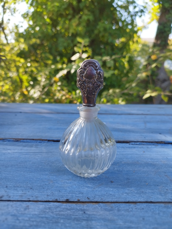 Flacon de parfum ancien