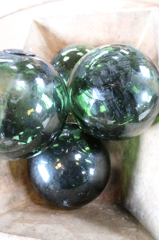 Flotteurs en verre filet anciens 