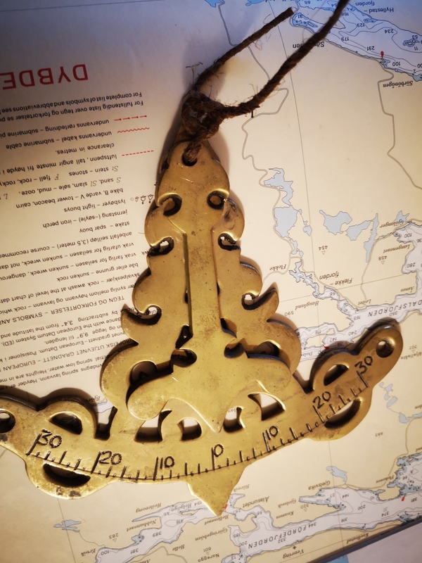 Gitomètre ou inclinomètre en laiton