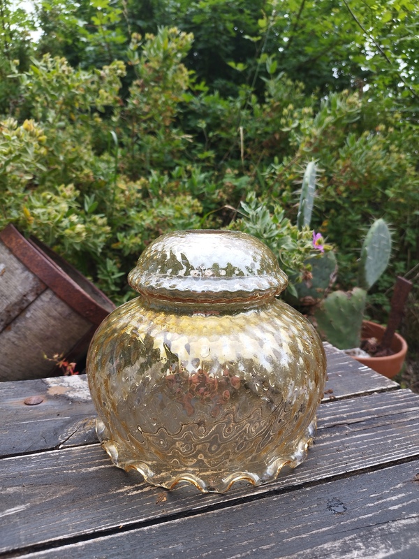 Globe en verre moulé 70's